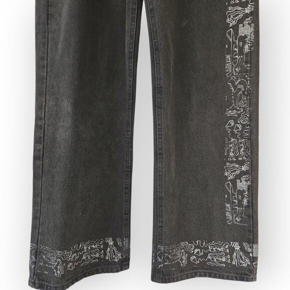 Forever 21 Women’s Embroidered Hem Black‎ Jeans – Size 27 (US 4) - Picture 6 of 6